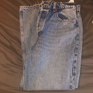 Brand New Zara straight jean with tag.
